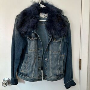 Denim jacket with blue fur collar